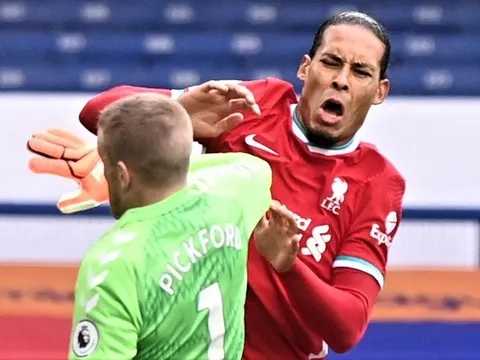 Van Dijk phải phẫu thuật, Pep Guardiola nói thẳng 1 câu