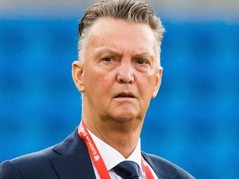 Van Gaal cảnh báo De Jong, Man Utd mở cờ trong bụng