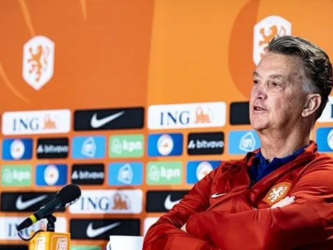 Van Gaal làm rõ tác động với mục tiêu của M.U, Arsenal
