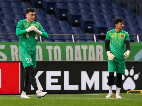 Văn Lâm trở lại vòng loại World Cup sau 6 tháng