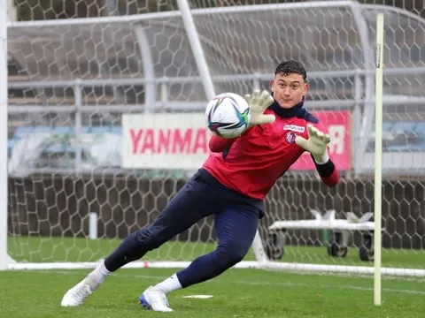 Văn Lâm sắp rời Cerezo Osaka?