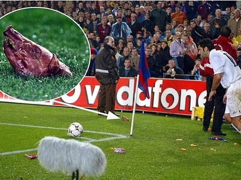 Van Persie, Figo, Tevez và những thương vụ chuyển nhượng gây tranh cãi