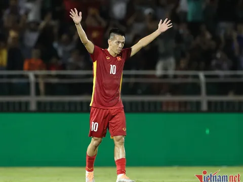 Văn Quyết có thể giải bài toán không Quang Hải ở AFF Cup