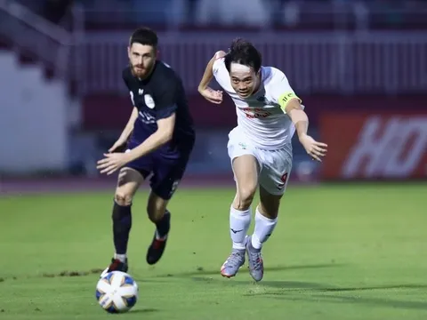 Văn Toàn chưa nghĩ đến việc ra nước ngoài thi đấu