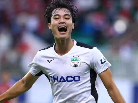 Văn Toàn: HAGL luôn nỗ lực, muốn vô địch để tri ân bầu Đức