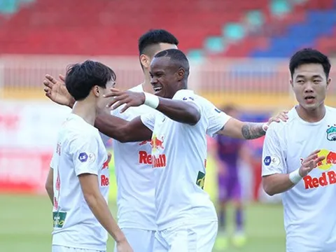 Văn Toàn nổ súng trong ngày HAGL bị B.Bình Dương cầm chân tại Pleiku