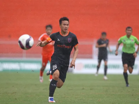 Văn Vũ, Quang Vinh được khen trước khi lên tuyển Việt Nam