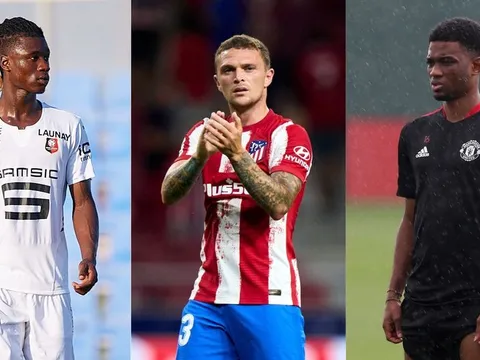 Vào 2 ra 4, đội hình Man Utd thay đổi ra sao?