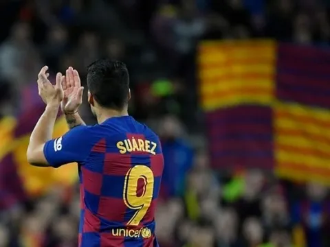 Vào cảnh bi đát, "bom tấn" Barca rồi cũng như Suarez?