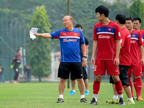 Lịch trình dày đặc và những bài toán khó dành cho HLV Park Hang-seo