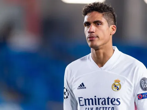 Lý do để Chelsea và Man Utd chiêu mộ trung vệ 60 triệu