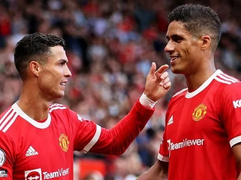 Paul Robinson không chọn Ronaldo là tân binh ấn tượng nhất của Quỷ đỏ