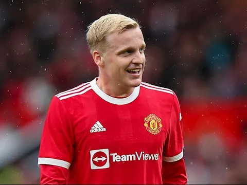M.U gật đầu, Van de Beek chuẩn bị có bến đỗ mới ít giờ tới