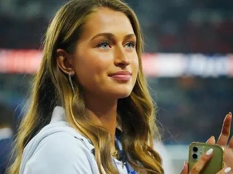 Vẻ đẹp ngọt ngào của nữ tiền đạo Jordyn Huitema