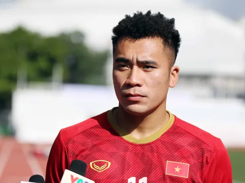 Em trai Bùi Tiến Dũng lên tiếng khen ngợi Hà Đức Chinh