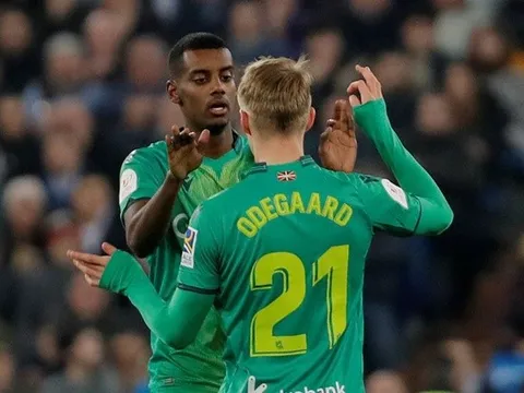Vì Martin Odegaard, Arsenal đã biết tiền đạo cần phải chiêu mộ