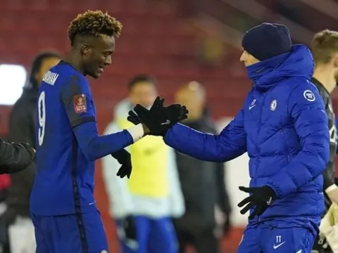Vì một cái tên, Ferdinand chỉ trích Thomas Tuchel