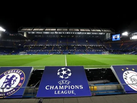 Vì sao Ajax không có CĐV nào ở Stamford Bridge?