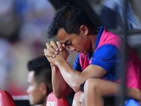 Vì sao CĐV Thái Lan đòi chủ tịch liên đoàn từ chức?