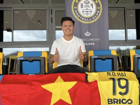 Vì sao Quang Hải chỉ ký hợp đồng 2 năm với Pau FC?