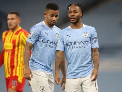 Vì sao Sterling và Gabriel Jesus vắng mặt trong lễ diễu hành của Man City?
