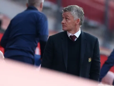 Vì Van de Beek, Solskjaer nhận chỉ trích dữ dội từ huyền thoại Man Utd