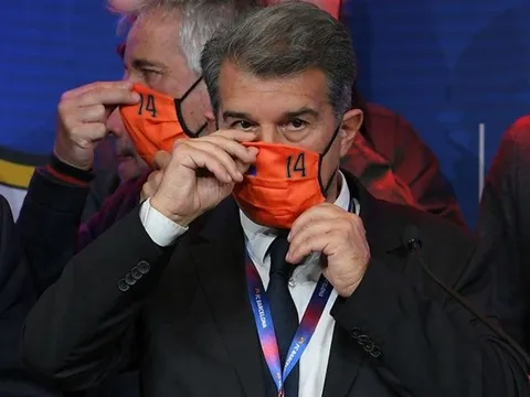 Gạ 'niềm tự hào Catalan' về lại Barcelona, Joan Laporta nhận trái đắng