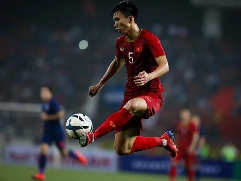 Việt Nam hạ gục UAE, SC Heerenveen nói 1 điều về Văn Hậu