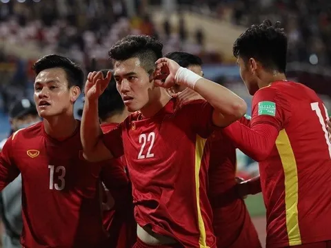 Tuyển Việt Nam thắng giòn Trung Quốc mùng 1 Tết: Đẹp như mùa Xuân!