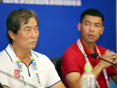 HLV Viettel bật mí tung Nhâm Mạnh Dũng đá chính