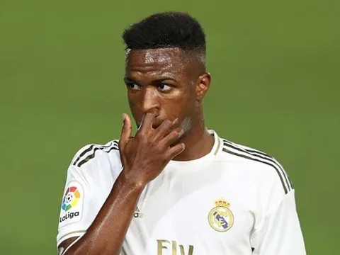 Vinicius tiết lộ mối quan hệ giữa anh và Benzema sau scandal