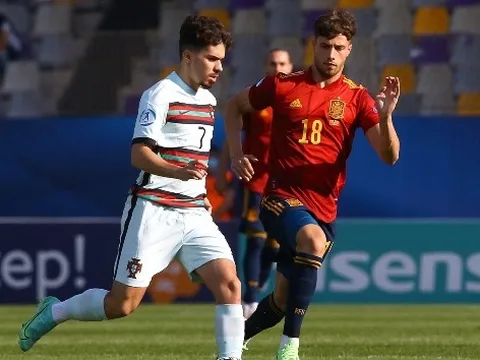 Fan M.U: "Tương tự Pedri, vụ cướp 34 triệu bảng"