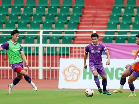 Tuyển Việt Nam hứng khởi trong buổi tập đầu tiên tại TP.HCM