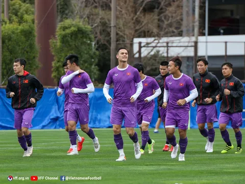 Tuyển Việt Nam 'mổ băng', tạo bất ngờ đấu Nhật Bản