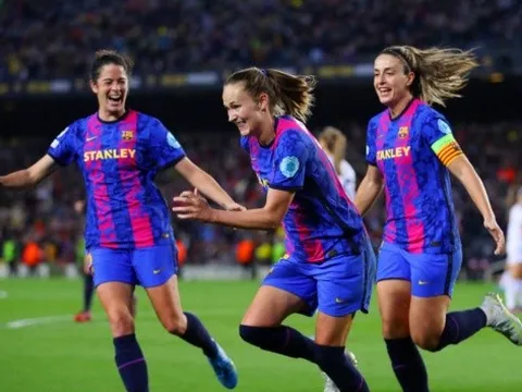 Thắng 30/30 trận và ghi 159 bàn, nữ Barca vẫn thất bại ở CK Champions League