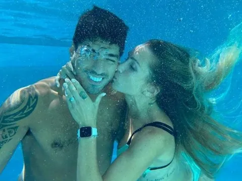 Vợ xinh đẹp lên tiếng sau màn ra mắt hoàn hảo của Suarez cho Atletico