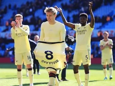 Với 4 chữ ký chất lượng, đội hình Arsenal mùa tới ra sao?
