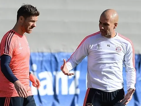 "Vua chuyền dài" Tây Ban Nha đưa lời đánh giá vàng ngọc dành cho Pep và Klopp