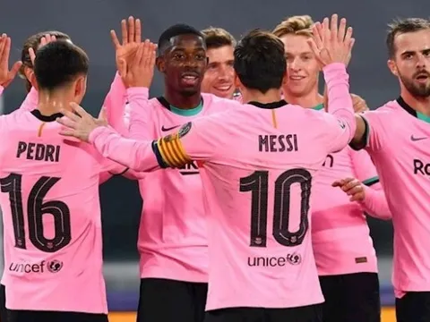 Vừa đả bại Juventus, Koeman đã nhận tin cực vui từ công thần Barca