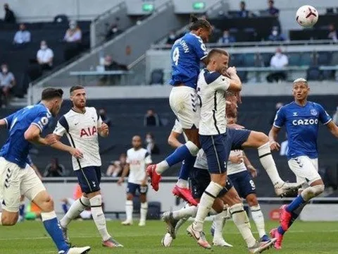 Xứ sương mù đang xuất hiện một vua đánh đầu đáng sợ