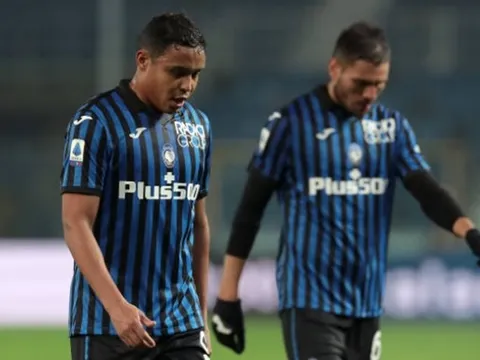 Vừa gây sốc trước Liverpool, "kẻ hủy diệt" Serie A đã hiện nguyên hình