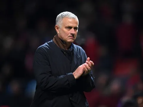 Vừa 'nhá hàng', Mourinho đã khiến cả Premier League 'dậy sóng'