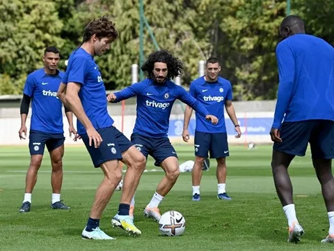 Vừa ra mắt, tân binh kỷ lục đã gây chú ý tại Chelsea