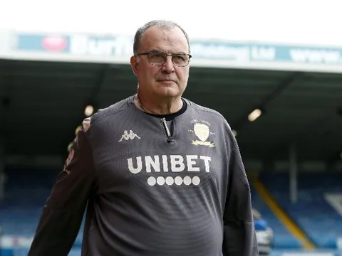 Vừa thăng hạng, Leeds United đã muốn "gây hấn" với Arsenal và Liverpool