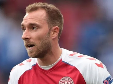 Vừa tỉnh dậy, Eriksen nói 2 câu