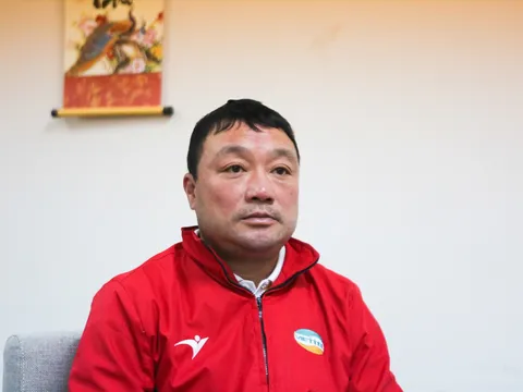 Vừa vô địch V-League, HLV Trương Việt Hoàng đã bày tỏ sự lo âu
