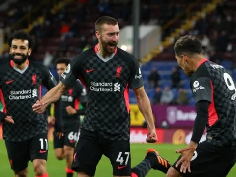 Vượt khó đại thắng, Liverpool qua mặt Leicester, tái xuất Top 4