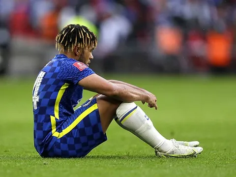 Vụt mất cúp FA, CĐV Chelsea đăng đàn chỉ trích 1 cái tên