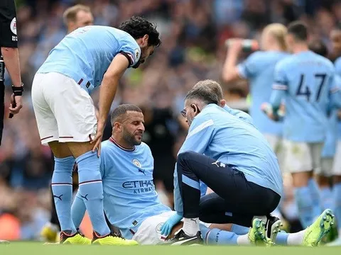 Pep báo hung tin về Kyle Walker