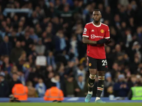 Mourinho gọi, Wan-Bissaka lập tức có câu trả lời